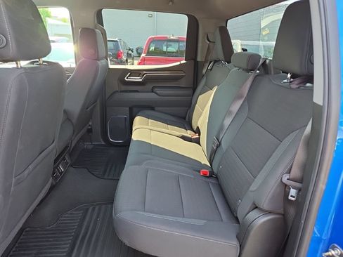 Used 2025 Chevrolet Silverado 1500 LT RWD image 17