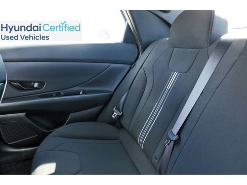 Certified 2025 Hyundai Elantra SEL image 14