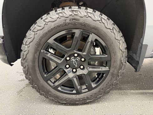 Used 2021 Chevrolet Silverado 1500 LT Trail Boss image 18