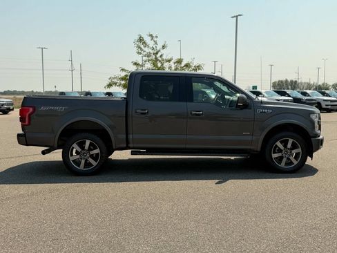 Used 2017 Ford F150 Lariat w/ Equipment Group 502A Luxury AWD/4WD image 4
