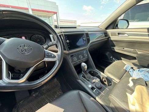 Used 2020 Volkswagen Atlas Cross Sport SE w/ Panoramic Sunroof Package AWD/4WD image 13