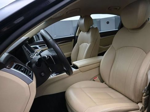 Used 2019 Genesis G80 3.8 RWD image 9
