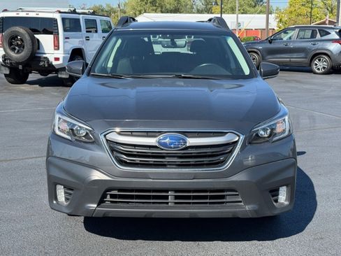 Used 2021 Subaru Outback Premium image 3