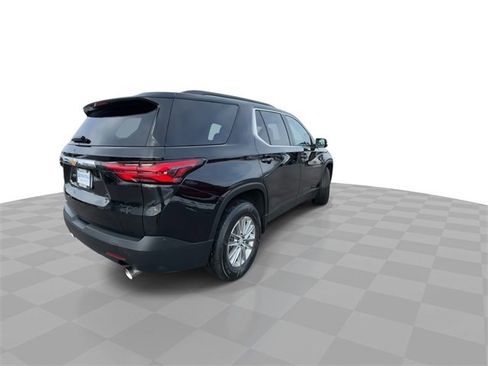 Used 2023 Chevrolet Traverse LT image 8