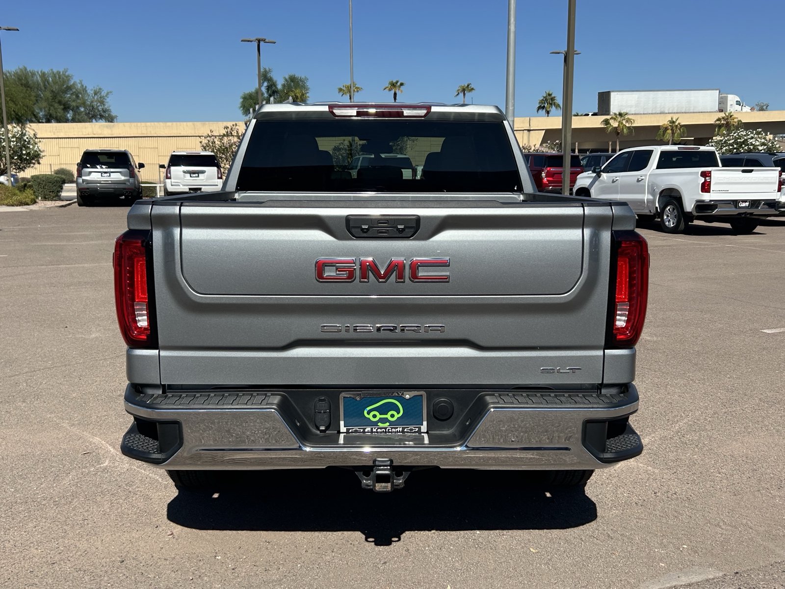 Certified 2025 GMC Sierra 1500 SLT RWD image 4