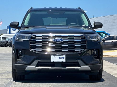 New 2026 Ford Explorer Active w/ Active Comfort Package RWD image 8