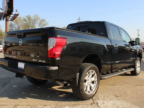 Used 2017 Nissan Titan SV image 8