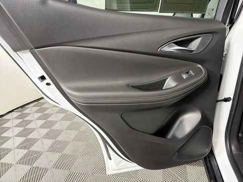 Used 2024 Buick Encore GX Sport Touring image 19