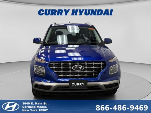Used 2023 Hyundai Venue SEL w/ Cargo Package FWD image 8