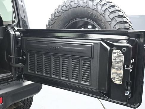 Used 2023 Jeep Wrangler Unlimited Rubicon 392 w/ Trailer Tow Package AWD/4WD image 20