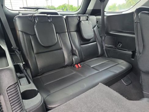 Used 2021 Ford Explorer XLT w/ Equipment Group 202A RWD image 15