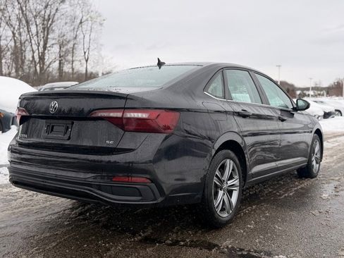 Used 2024 Volkswagen Jetta SE image 6