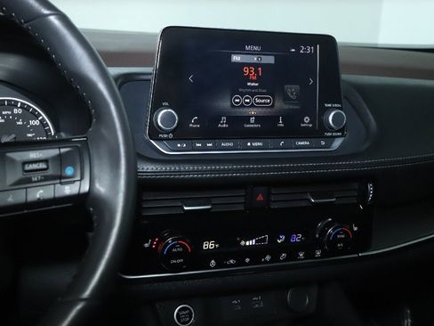 Used 2023 Nissan Rogue SV w/ SV Premium Package image 26