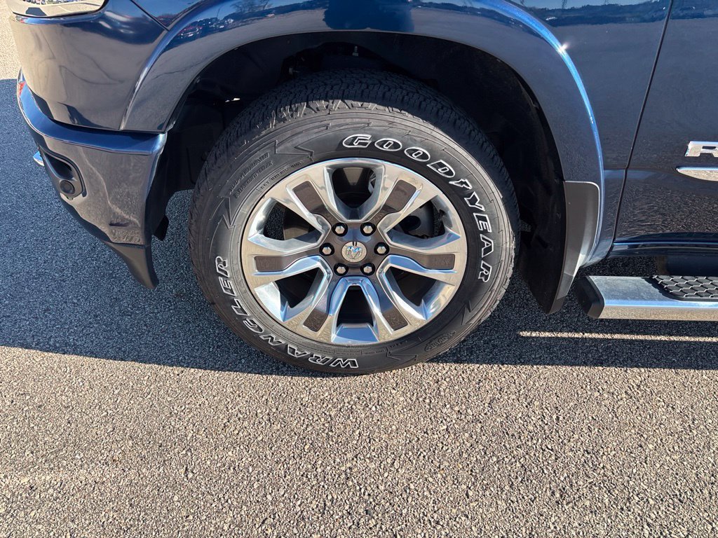 Used 2021 RAM 1500 Limited w/ Body Color Bumper Group AWD/4WD image 10