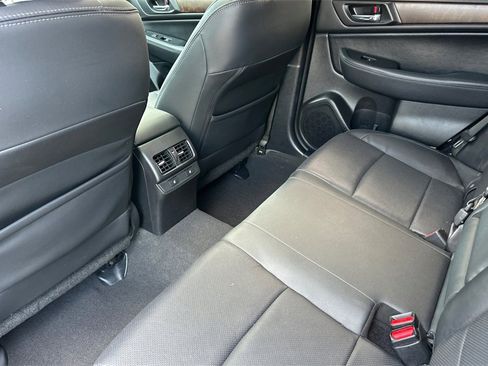 Used 2015 Subaru Outback 3.6R Limited image 12