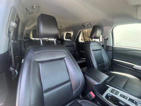 Certified 2022 Ford Explorer XLT w/ Equipment Group 202A image 28