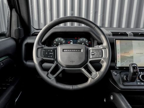 New 2026 Land Rover Defender 110 X-Dynamic SE image 19