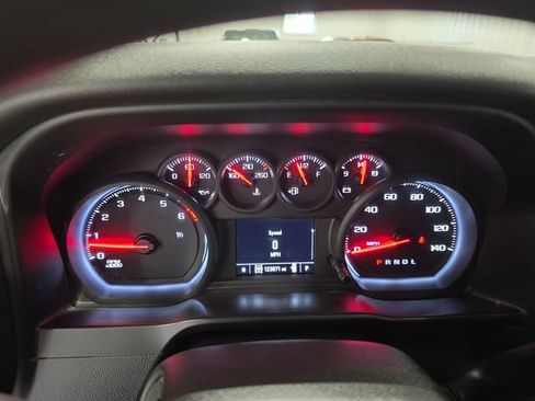 Used 2019 Chevrolet Silverado 1500 Custom Trail Boss w/ Custom Convenience Package AWD/4WD image 12