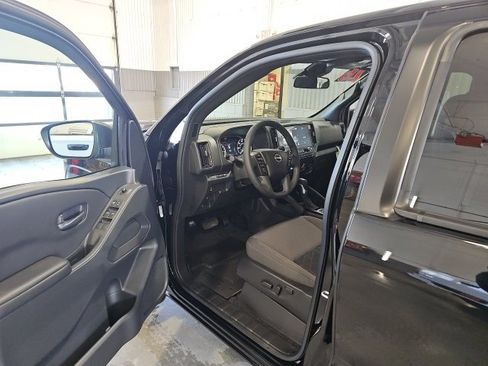 New 2026 Nissan Frontier SV image 9