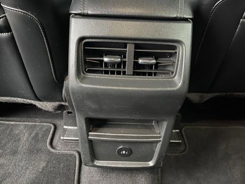 Used 2023 Ford Edge SEL image 17