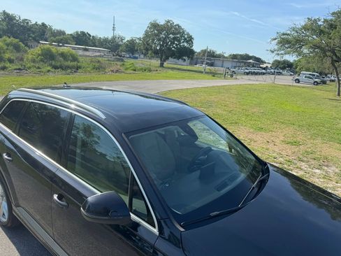 Used 2018 Audi Q7 3.0T Prestige w/ Prestige Package AWD/4WD image 4