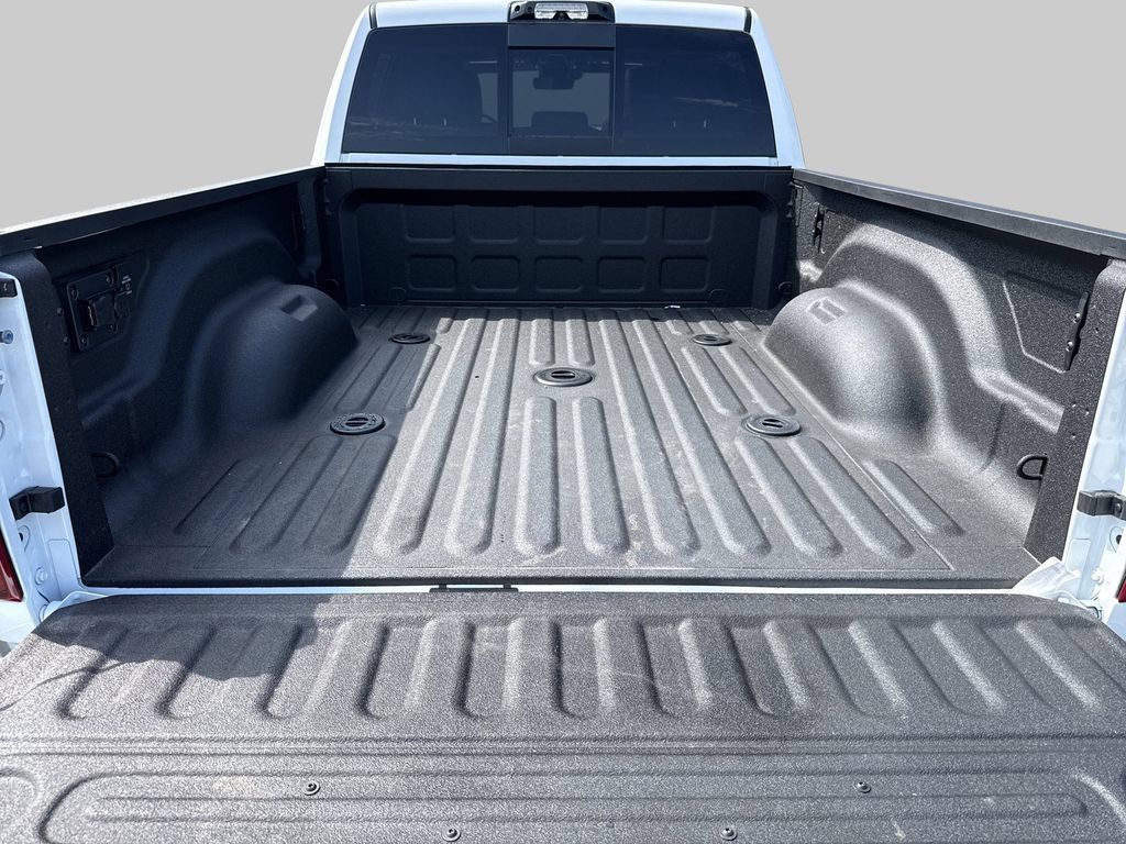 Used 2026 RAM 2500 Limited AWD/4WD image 34