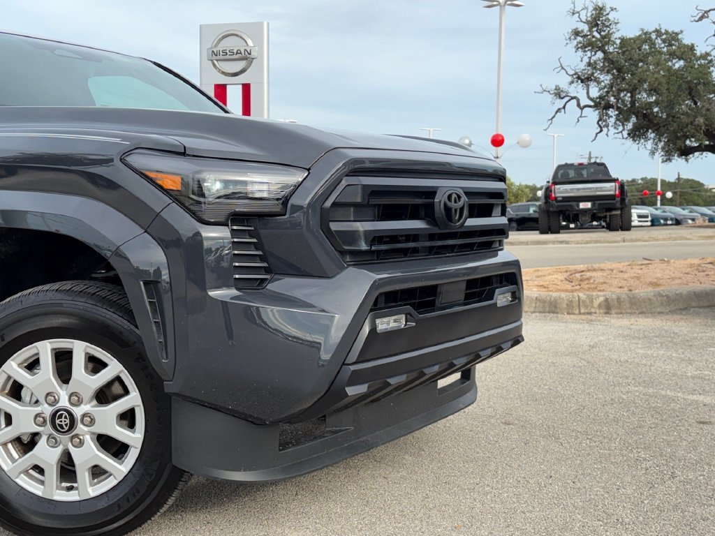 Used 2026 Toyota Tacoma SR5 RWD image 3