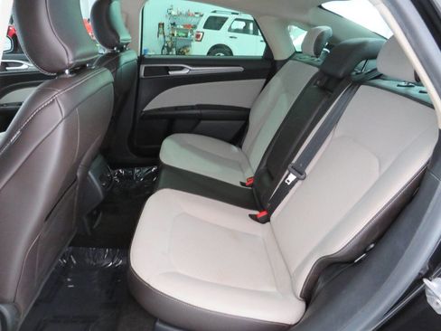 Used 2019 Ford Fusion SE w/ Equipment Group 151A image 13