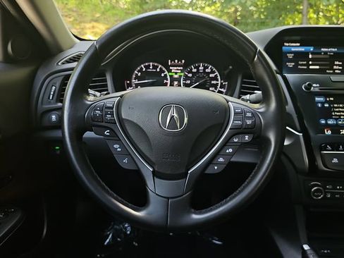 Used 2021 Acura ILX w/ Premium Package FWD image 10