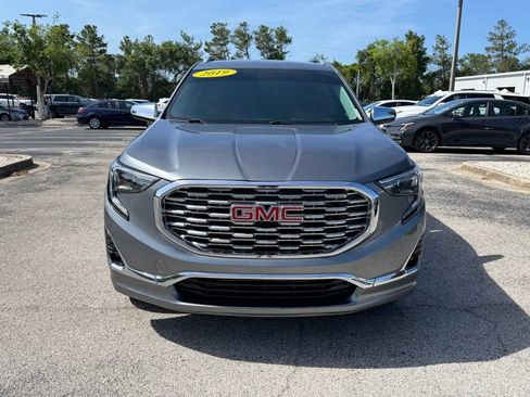 Used 2019 GMC Terrain Denali w/ Comfort Package FWD image 2