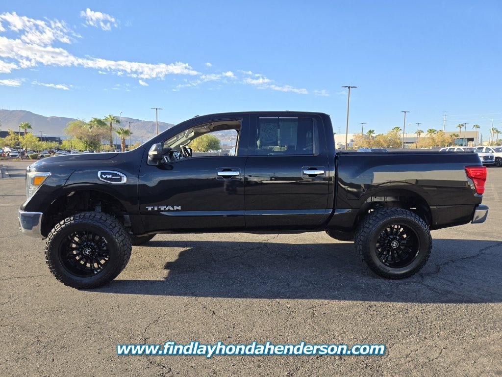 Used 2017 Nissan Titan SV RWD image 3