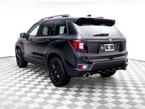Certified 2024 Honda Passport Black Edition image 4