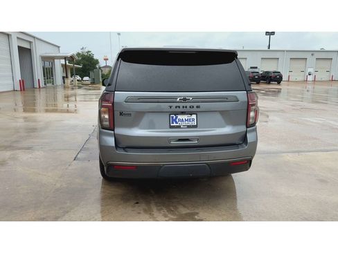 Used 2021 Chevrolet Tahoe Z71 w/ Z71 Off-Road Package AWD/4WD image 7