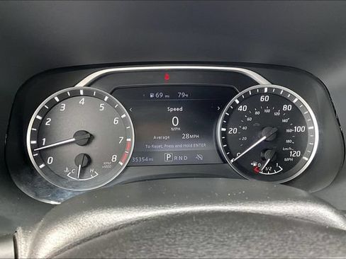 Certified 2024 Nissan Frontier SL RWD image 14