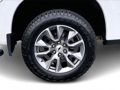 Used 2021 Chevrolet Silverado 1500 RST image 32