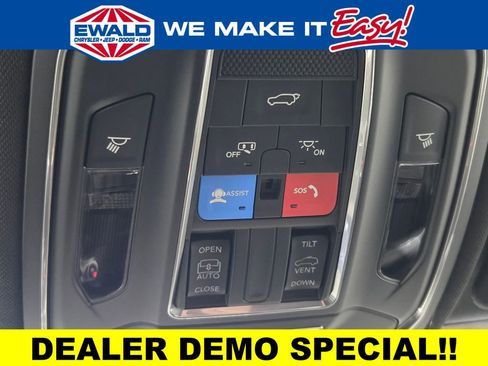 New 2025 Jeep Grand Cherokee L Altitude AWD/4WD image 9
