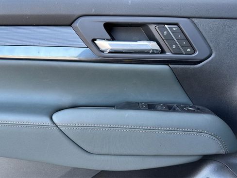 New 2026 GMC Terrain AT4 w/ Convenience Package III image 9