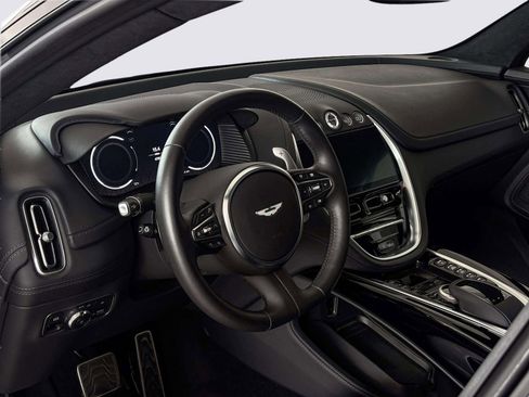 Used 2024 Aston Martin DBX image 23