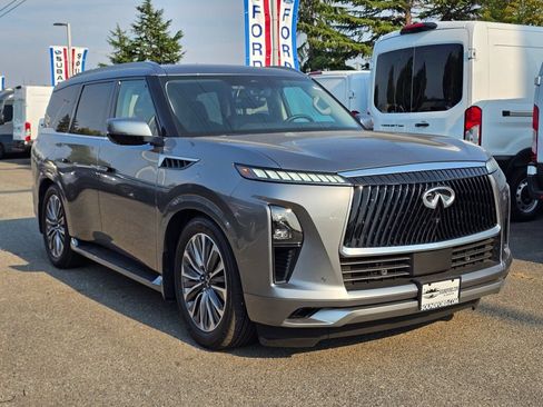 Used 2025 INFINITI QX80 Sensory AWD/4WD image 3