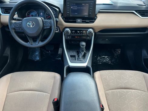 Used 2022 Toyota RAV4 XLE w/ Convenience Package image 16