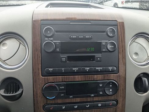 Used 2004 Ford F150 XLT image 12