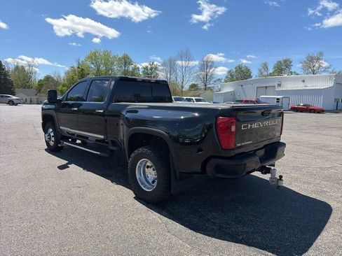 Used 2025 Chevrolet Silverado 3500 High Country w/ Technology Package AWD/4WD image 10