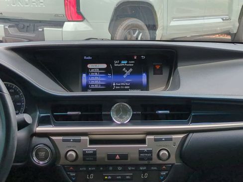 Used 2017 Lexus ES 350 FWD image 17
