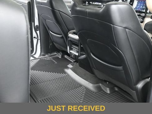 Used 2020 RAM 1500 Laramie AWD/4WD image 10
