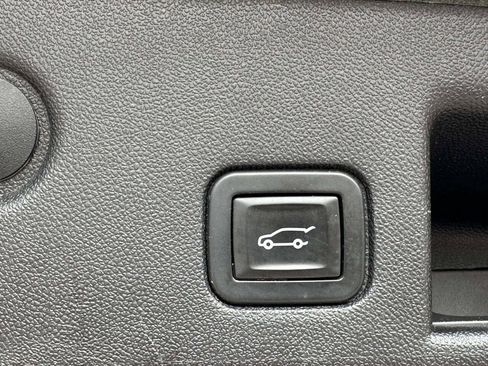 Used 2018 Chevrolet Equinox LT AWD/4WD image 15