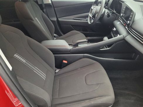 Used 2023 Hyundai Elantra SEL w/ Preferred Accessory Package image 21
