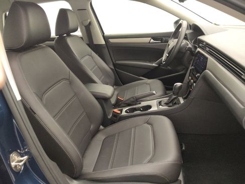 Used 2022 Volkswagen Passat 2.0T SE image 21