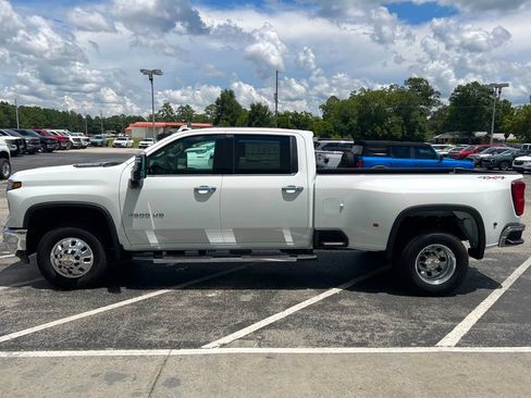New 2026 Chevrolet Silverado 3500 LTZ w/ LTZ Plus Package AWD/4WD image 32