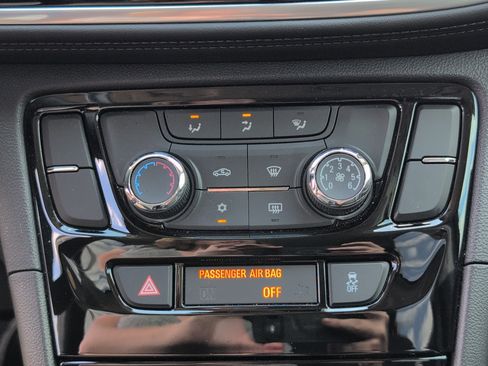 Used 2022 Buick Encore Preferred w/ Safety Package FWD image 20