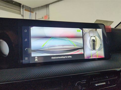 New 2026 Nissan Kicks SR w/ Cold Weather Package image 33